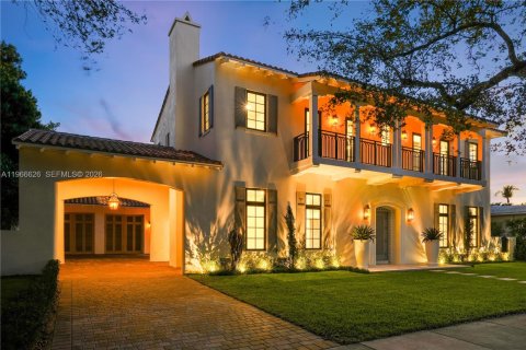 Casa en Coral Gables, Florida 6 dormitorios, 413.88 m2 № 2029410