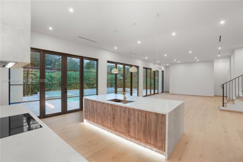 Casa en venta en Coral Gables, Florida, 6 dormitorios, 413.88 m2 № 2029410 - foto 10