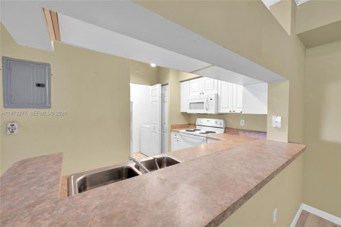 Condominio en venta en Sunny Isles Beach, Florida, 2 dormitorios, 95.13 m2 № 2033509 - foto 2