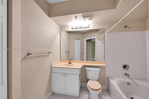 Condominio en venta en Sunny Isles Beach, Florida, 2 dormitorios, 95.13 m2 № 2033509 - foto 19