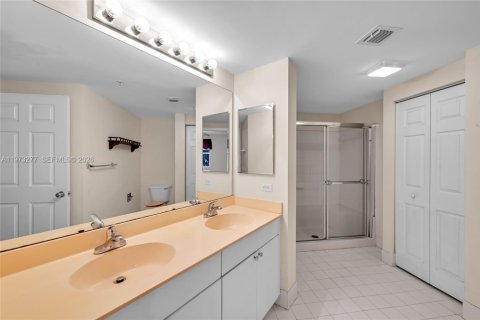 Condominio en venta en Sunny Isles Beach, Florida, 2 dormitorios, 95.13 m2 № 2033509 - foto 23