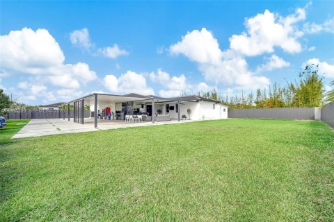 Villa ou maison à vendre à Miami, Floride: 5 chambres, 192.31 m2 № 2055748 - photo 23
