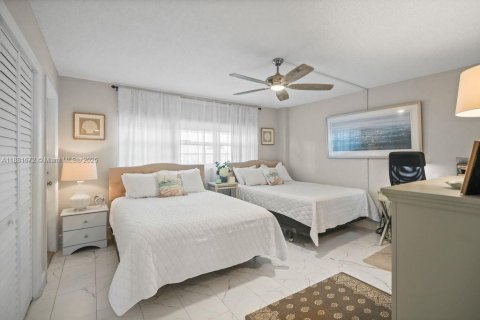 Condo in Lauderdale-by-the-Sea, Florida, 2 bedrooms  № 1924681 - photo 25