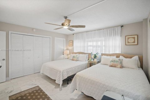 Condo in Lauderdale-by-the-Sea, Florida, 2 bedrooms  № 1924681 - photo 27