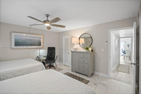 Condo in Lauderdale-by-the-Sea, Florida, 2 bedrooms  № 1924681 - photo 26