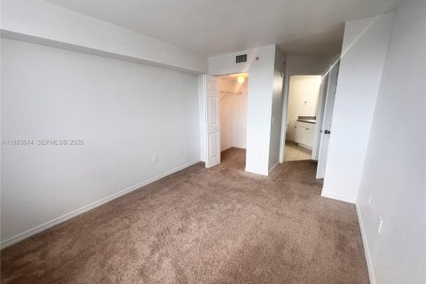 Copropriété à louer à North Miami, Floride: 3 chambres, 100.24 m2 № 2025206 - photo 11