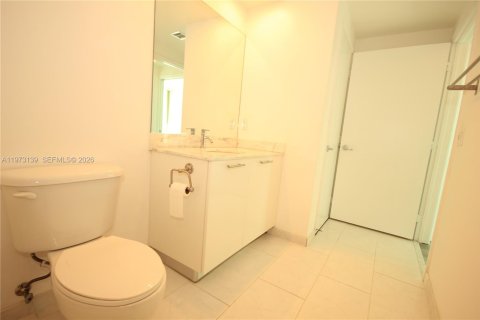 Condo in Miami, Florida, 1 bedroom  № 2033229 - photo 10