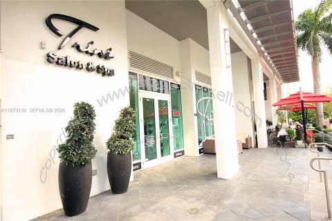 Condo in Miami, Florida, 1 bedroom  № 2033229 - photo 26