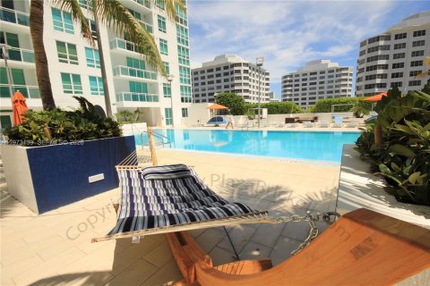 Condo in Miami, Florida, 1 bedroom  № 2033229 - photo 20