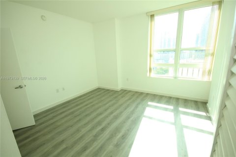 Condo in Miami, Florida, 1 bedroom  № 2033229 - photo 12
