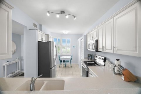 Condo in South Pasadena, Florida, 2 bedrooms  № 2158030 - photo 19