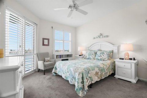 Condo in South Pasadena, Florida, 2 bedrooms  № 2158030 - photo 20