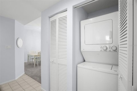 Condo in South Pasadena, Florida, 2 bedrooms  № 2158030 - photo 26