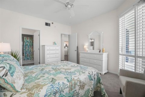 Condo in South Pasadena, Florida, 2 bedrooms  № 2158030 - photo 22