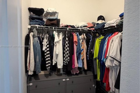 Touwnhouse à vendre à Homestead, Floride: 3 chambres, 135.64 m2 № 1999281 - photo 11