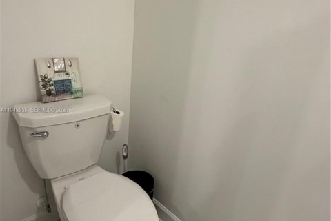 Touwnhouse à vendre à Homestead, Floride: 3 chambres, 135.64 m2 № 1999281 - photo 7