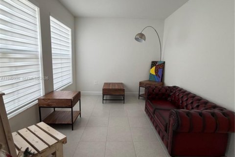 Touwnhouse à vendre à Homestead, Floride: 3 chambres, 135.64 m2 № 1999281 - photo 4