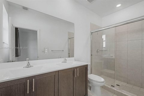 Touwnhouse à vendre à Homestead, Floride: 3 chambres, 123.37 m2 № 2018013 - photo 14