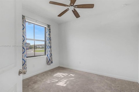 Touwnhouse à vendre à Homestead, Floride: 3 chambres, 123.37 m2 № 2018013 - photo 12