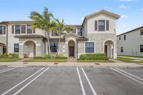 Touwnhouse à vendre à Homestead, Floride: 3 chambres, 123.37 m2 № 2018013 - photo 5