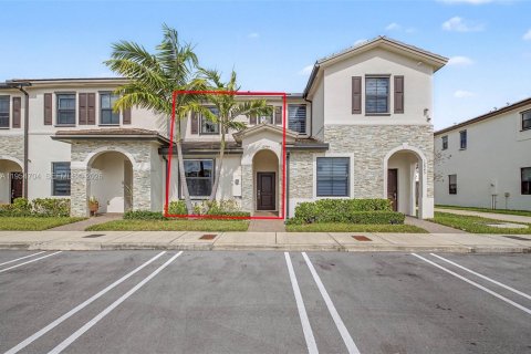 Touwnhouse à vendre à Homestead, Floride: 3 chambres, 123.37 m2 № 2018013 - photo 2
