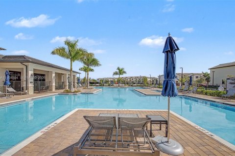 Touwnhouse à vendre à Homestead, Floride: 3 chambres, 123.37 m2 № 2018013 - photo 26
