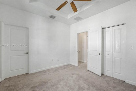 Touwnhouse à vendre à Homestead, Floride: 3 chambres, 123.37 m2 № 2018013 - photo 17