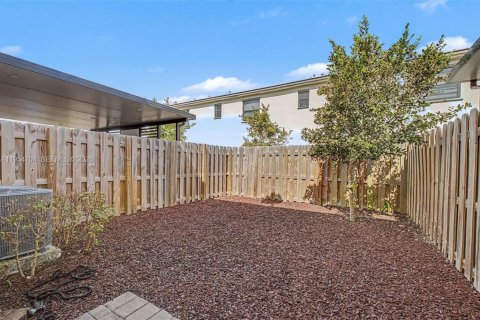 Touwnhouse à vendre à Homestead, Floride: 3 chambres, 123.37 m2 № 2018013 - photo 23