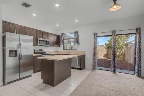 Touwnhouse à vendre à Homestead, Floride: 3 chambres, 123.37 m2 № 2018013 - photo 8
