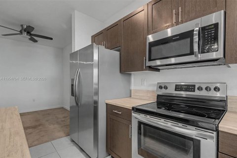 Touwnhouse à vendre à Homestead, Floride: 3 chambres, 123.37 m2 № 2018013 - photo 11