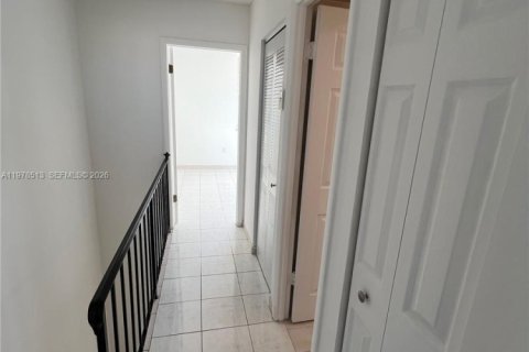 Touwnhouse à louer à Hialeah, Floride: 2 chambres, 84.36 m2 № 2044517 - photo 14