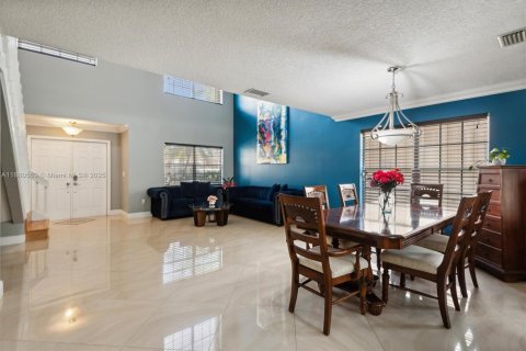 Villa ou maison à vendre à Sunrise, Floride: 4 chambres, 193.14 m2 № 1949753 - photo 4