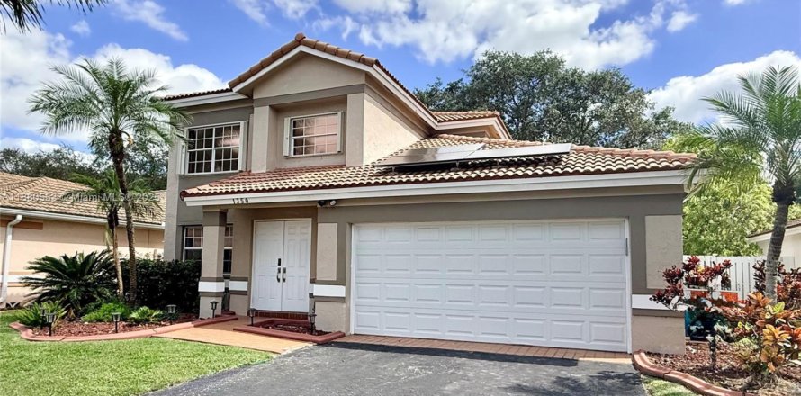 Villa ou maison à Sunrise, Floride 4 chambres, 193.14 m2 № 1949753