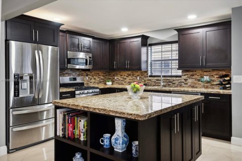 Villa ou maison à vendre à Sunrise, Floride: 4 chambres, 193.14 m2 № 1949753 - photo 9