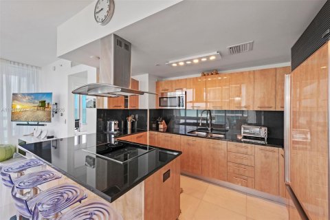 Copropriété à vendre à Miami Beach, Floride: 2 chambres, 119.84 m2 № 1998694 - photo 12