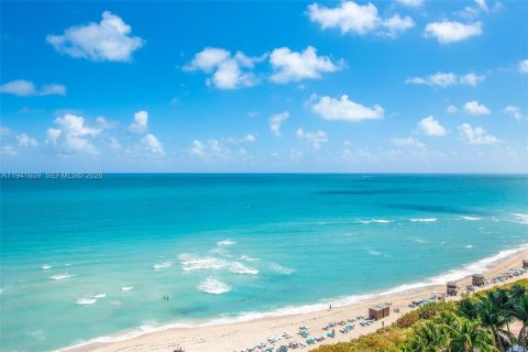 Copropriété à vendre à Miami Beach, Floride: 2 chambres, 119.84 m2 № 1998694 - photo 21