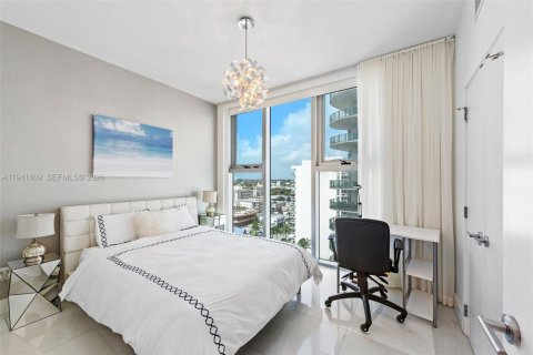 Copropriété à vendre à Miami Beach, Floride: 2 chambres, 119.84 m2 № 1998694 - photo 15