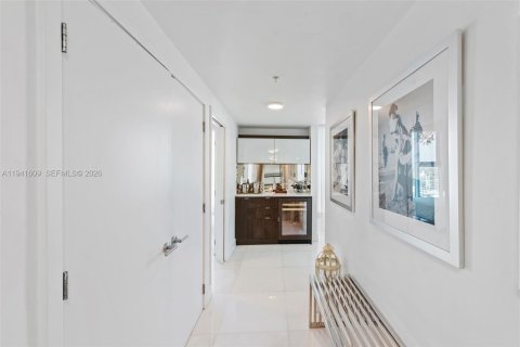 Copropriété à vendre à Miami Beach, Floride: 2 chambres, 119.84 m2 № 1998694 - photo 18