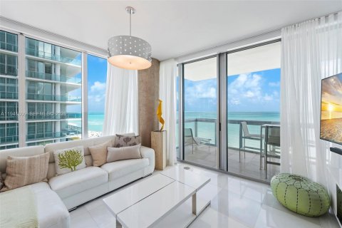 Copropriété à vendre à Miami Beach, Floride: 2 chambres, 119.84 m2 № 1998694 - photo 9