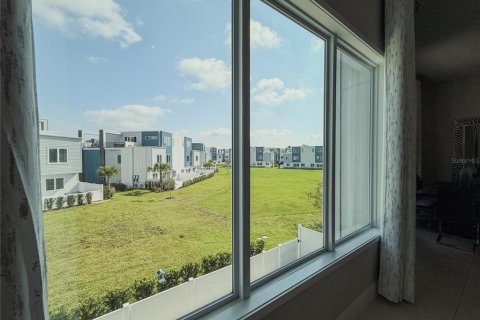 Снять в аренду кондоминиум в Фор-Корнерс, Флорида 7 комнат, 244.33м2, № 2097319 - фото 12