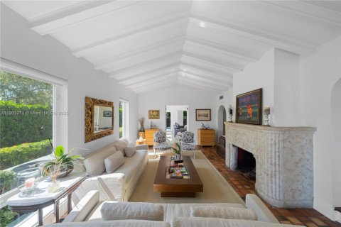 House in Miami, Florida 4 bedrooms, 270.53 sq.m. № 1954950 - photo 3