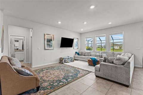 House in Bradenton, Florida 4 bedrooms, 256.04 sq.m. № 2217210 - photo 6
