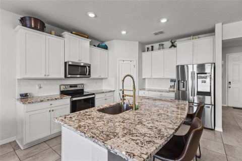 House in Bradenton, Florida 4 bedrooms, 256.04 sq.m. № 2217210 - photo 9