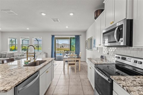 House in Bradenton, Florida 4 bedrooms, 256.04 sq.m. № 2217210 - photo 12