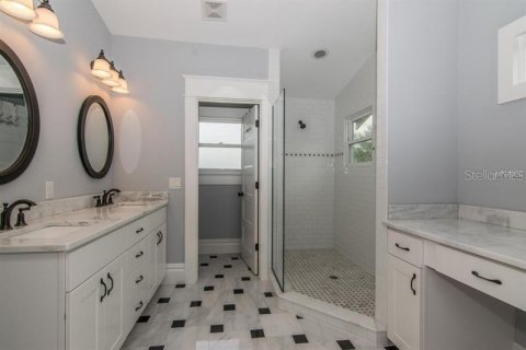 Villa ou maison à vendre à Tampa, Floride: 3 chambres, 210.42 m2 № 2416867 - photo 16
