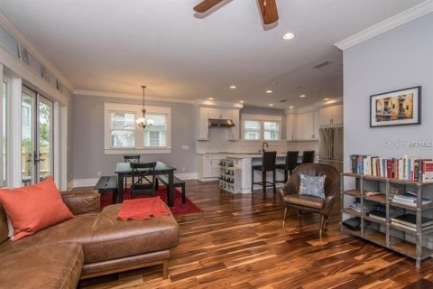 Villa ou maison à vendre à Tampa, Floride: 3 chambres, 210.42 m2 № 2416867 - photo 11