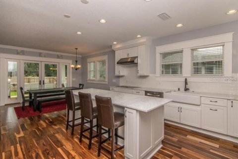Villa ou maison à vendre à Tampa, Floride: 3 chambres, 210.42 m2 № 2416867 - photo 7