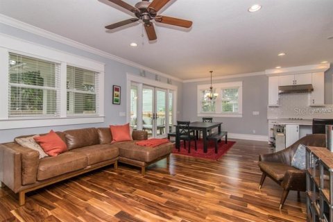 Villa ou maison à vendre à Tampa, Floride: 3 chambres, 210.42 m2 № 2416867 - photo 12