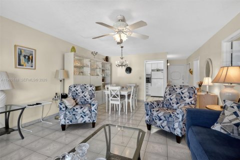 Купить кондоминиум в Майами, Флорида 1 спальня, 82.03м2, № 2025006 - фото 7