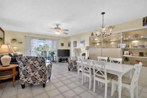 Кондоминиум с 1 спальней в Майами, Флорида № 2025006